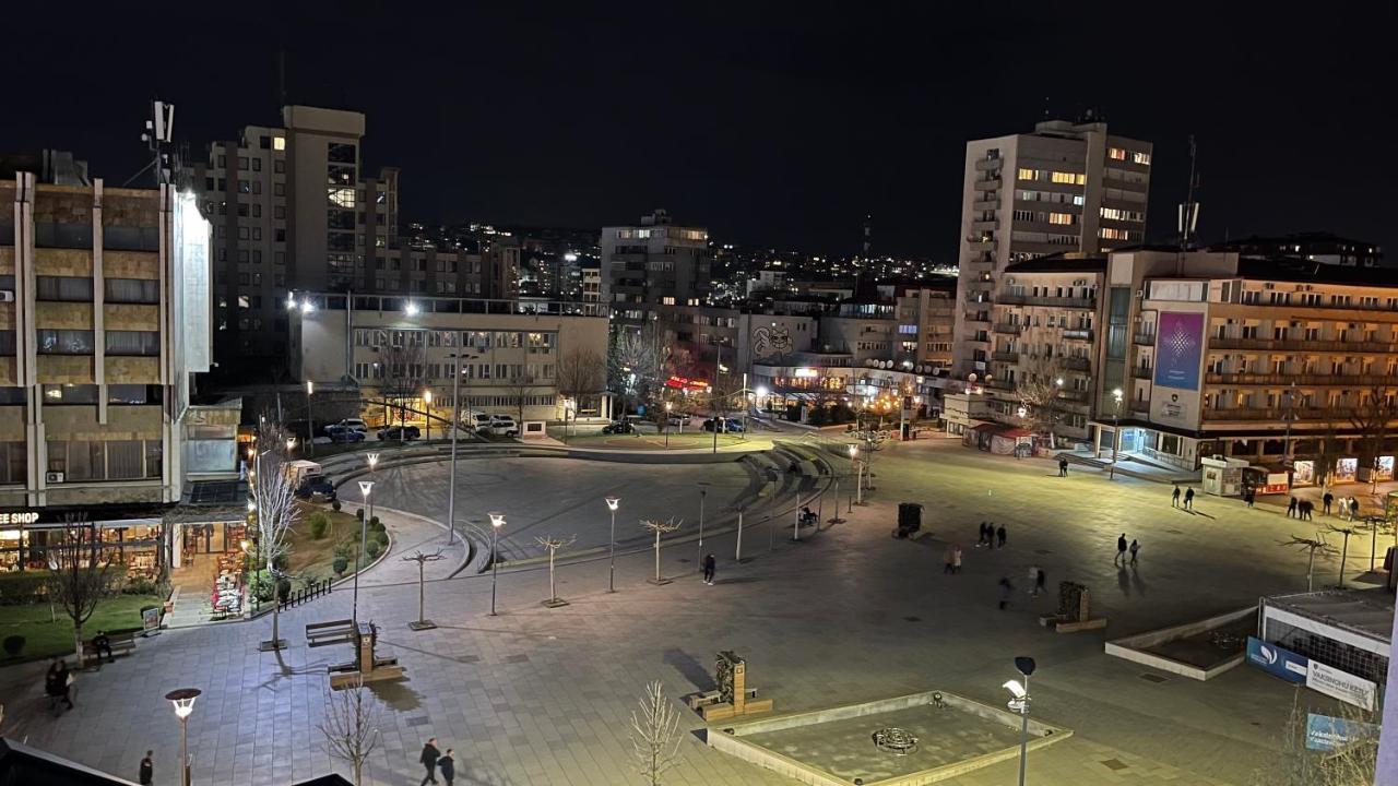 Cozy Bright Central Pristina Esterno foto