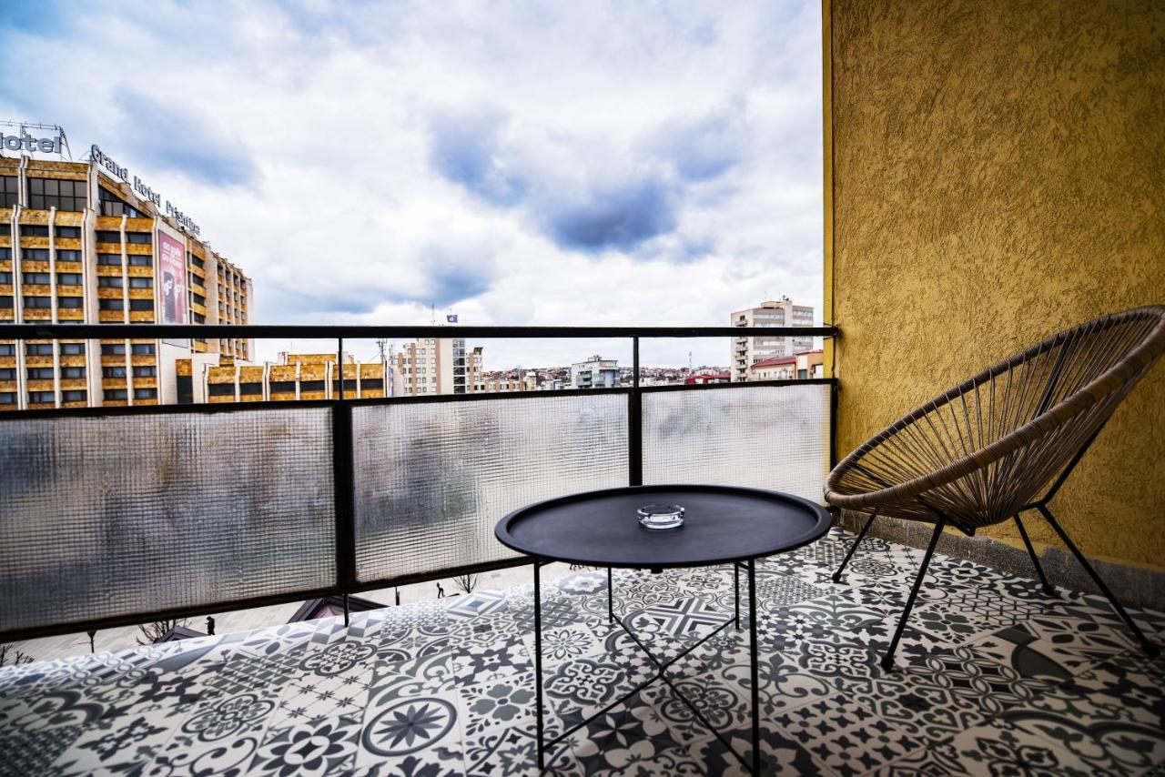 Cozy Bright Central Pristina Esterno foto