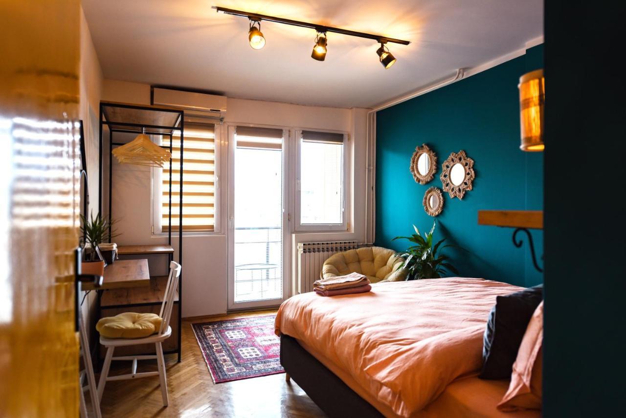 Cozy Bright Central Pristina Esterno foto