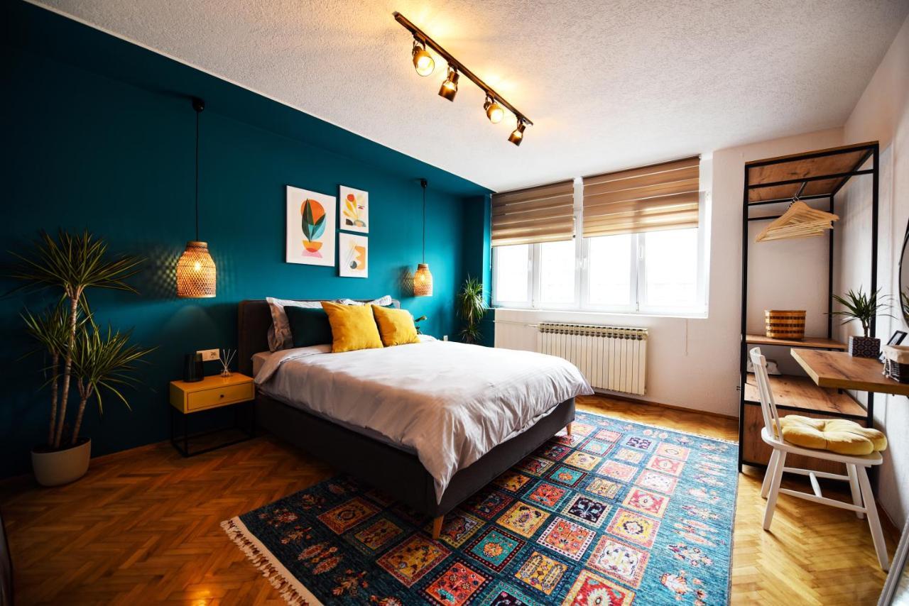 Cozy Bright Central Pristina Esterno foto